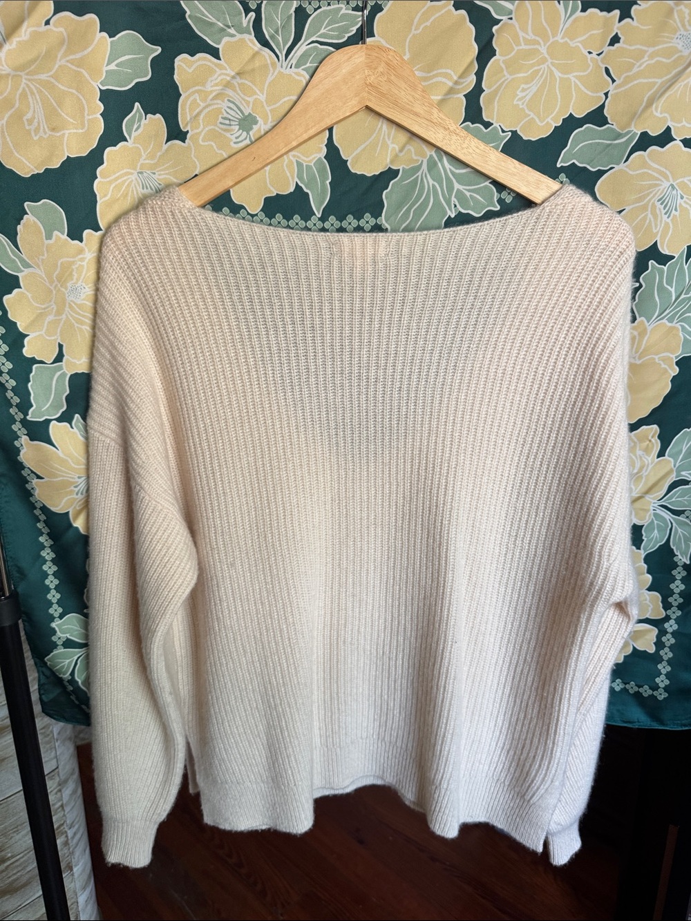J. Crew 100% Cashmere Ribbed V-Neck Sweater - Picture 3 of 4